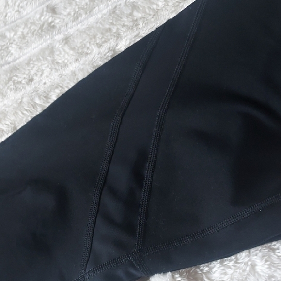 Aerie Women's Black and Burgundy Leggings - Picture 13 of 13